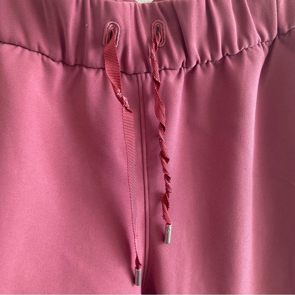 Lululemon On The Fly Jogger Pants Misty Merlot - Picture 7 of 16